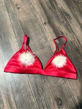 🎄❤️ Victoria's Secret "Santa Baby" Collection Satin Bralette ❤️🎄
